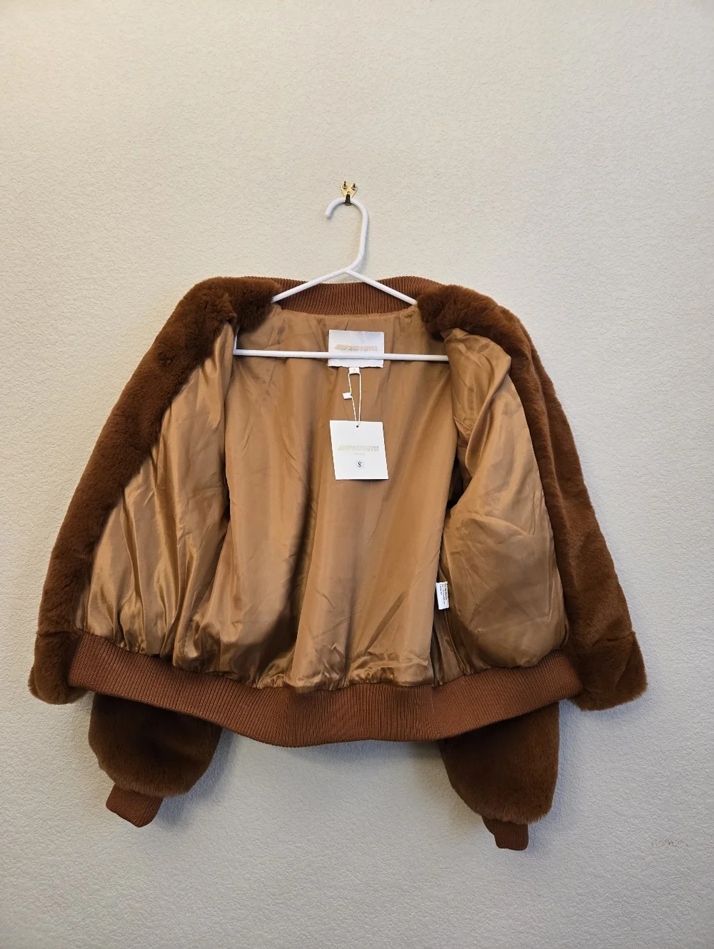 Navarro Canada Women's Sz S Bomber Jacket Short Faux Copper Fur Soft Pockets